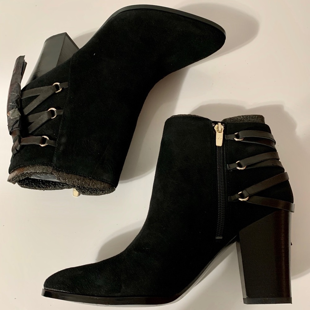 🌟BRAND NEW Marc Fisher Leather Booties with Heel